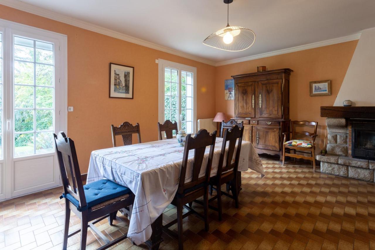 Maison Auviais * Quevert
